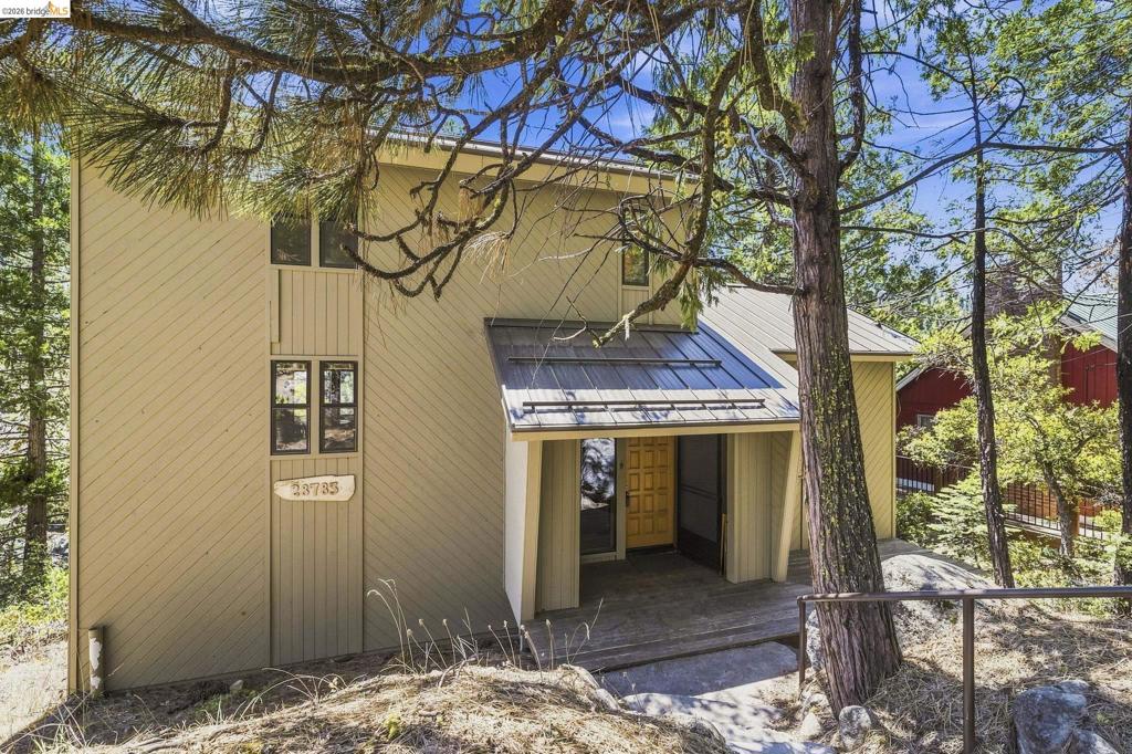 28783 Herring Creek Ln, Strawberry, CA 95375