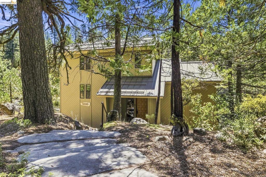 28783 Herring Creek Ln, Strawberry, CA 95375