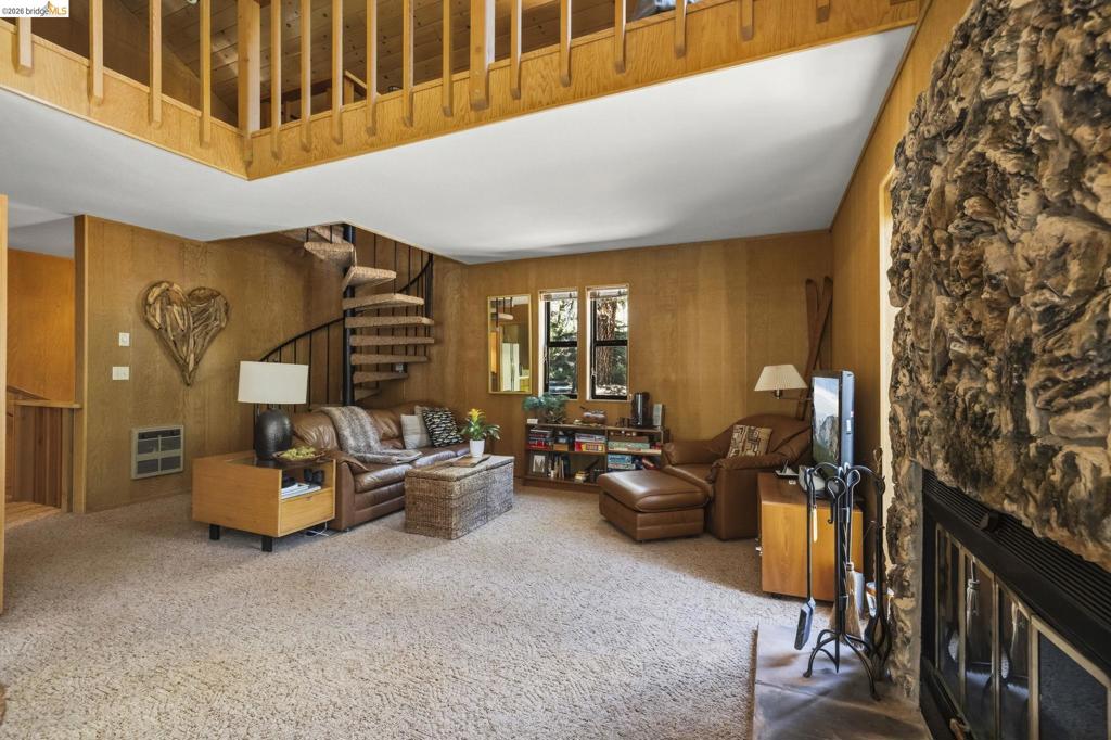 28783 Herring Creek Ln, Strawberry, CA 95375