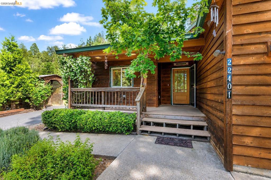 22401 Ridge Road, Twain Harte, CA 95383