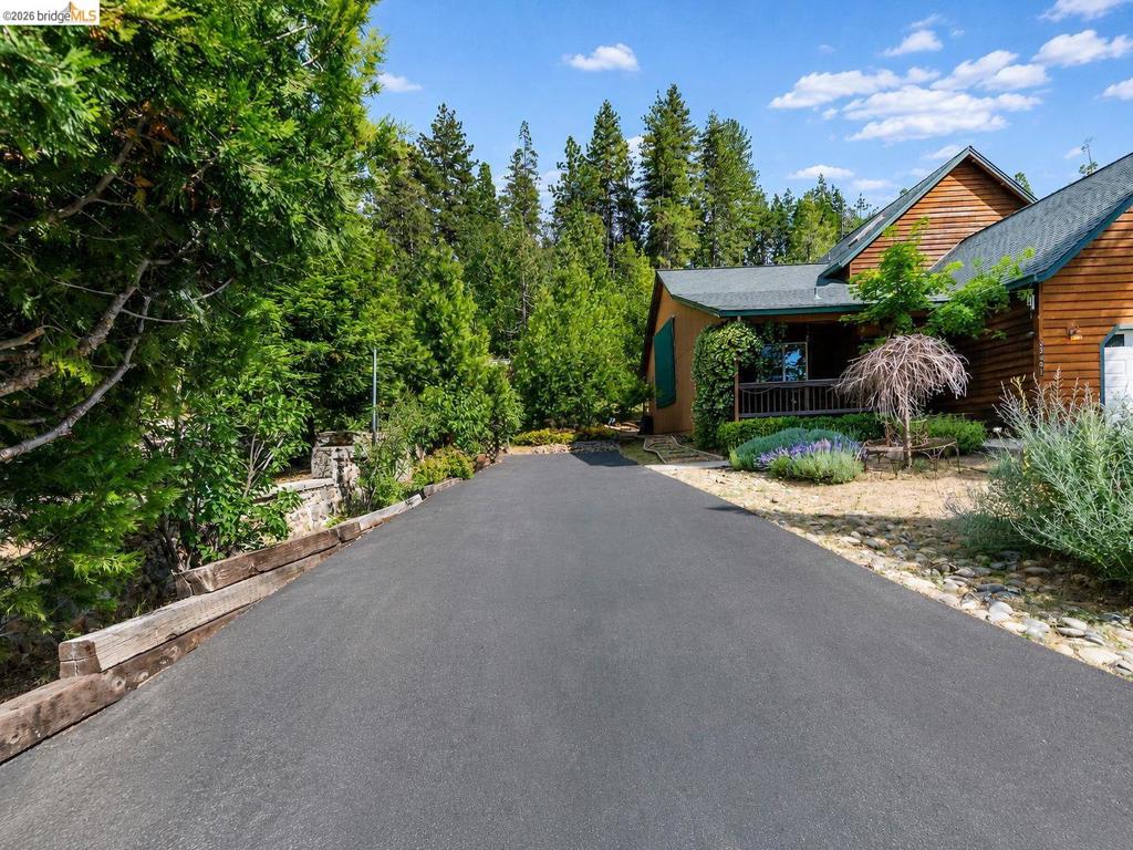 22401 Ridge Road, Twain Harte, CA 95383