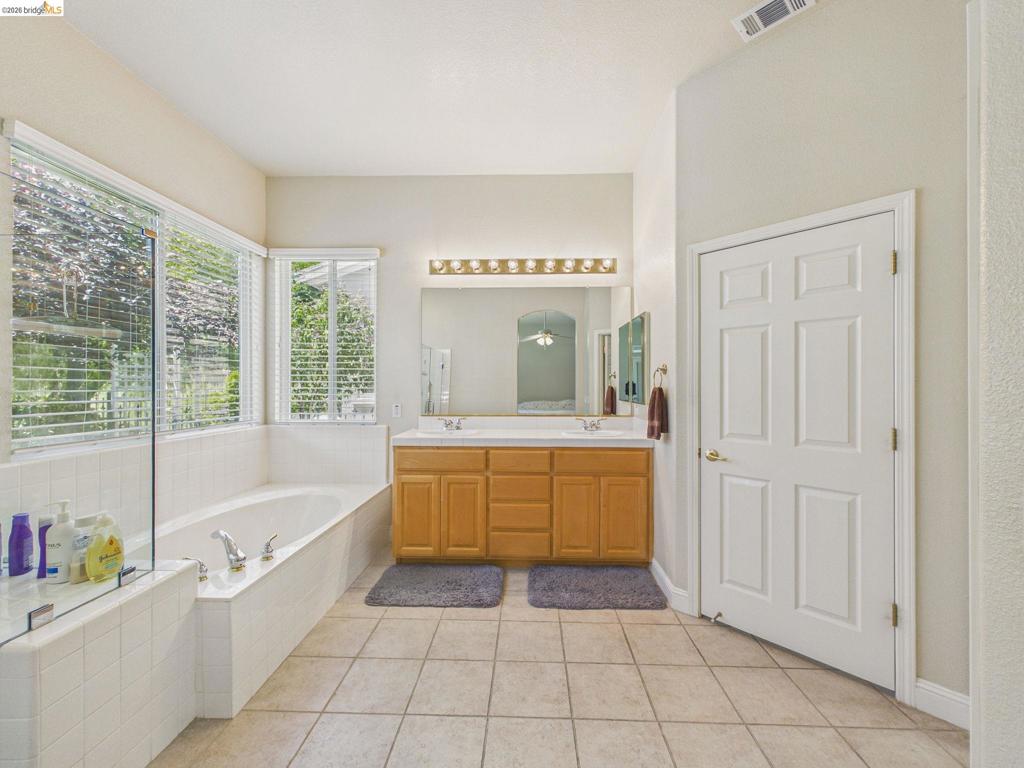 1035 Bismarck Ter, Brentwood (CC), CA 94513