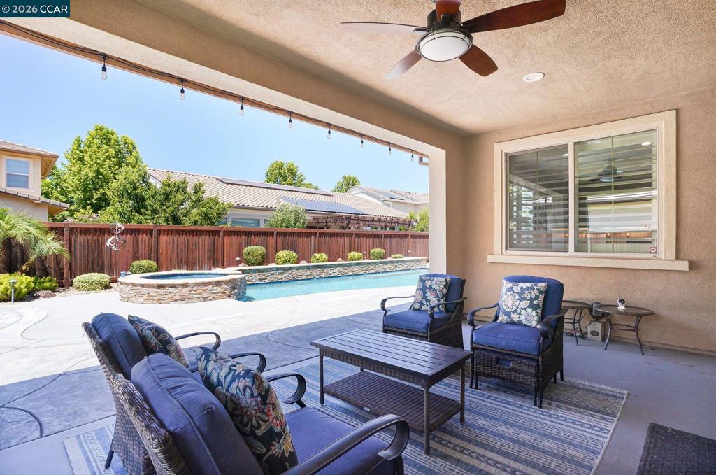 449 Avondale Ct, Brentwood (CC), CA 94513