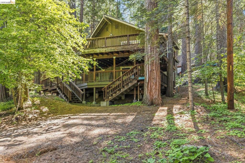 25209 E Jordan Way, Long Barn, CA 95335