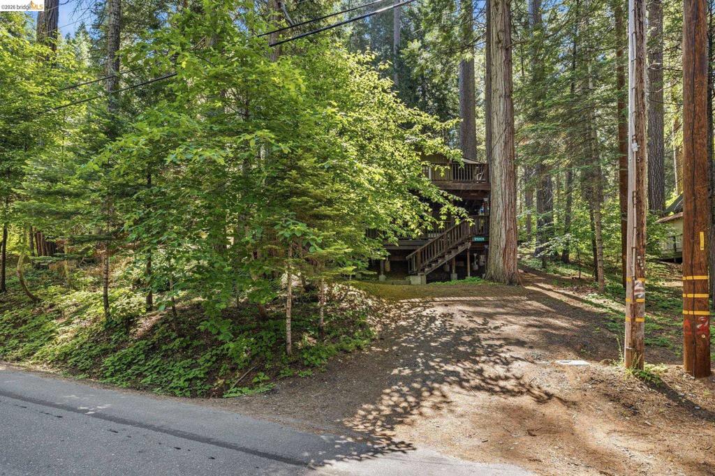 25209 E Jordan Way, Long Barn, CA 95335