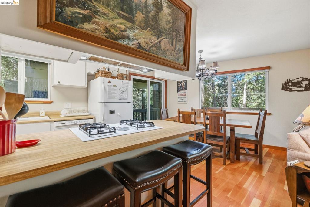 25209 E Jordan Way, Long Barn, CA 95335