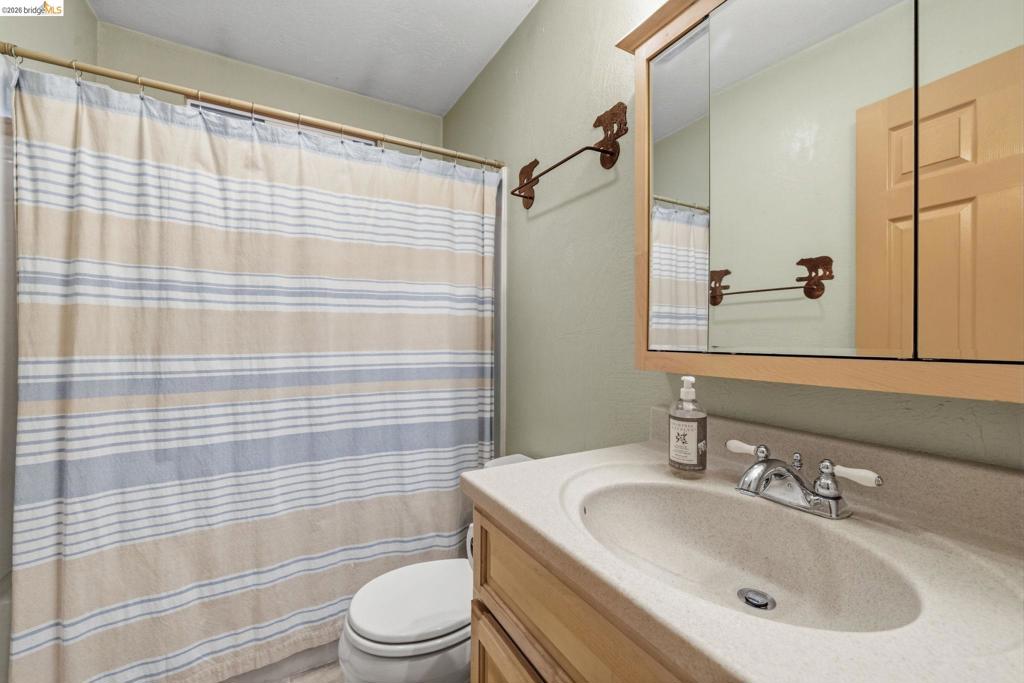 25209 E Jordan Way, Long Barn, CA 95335