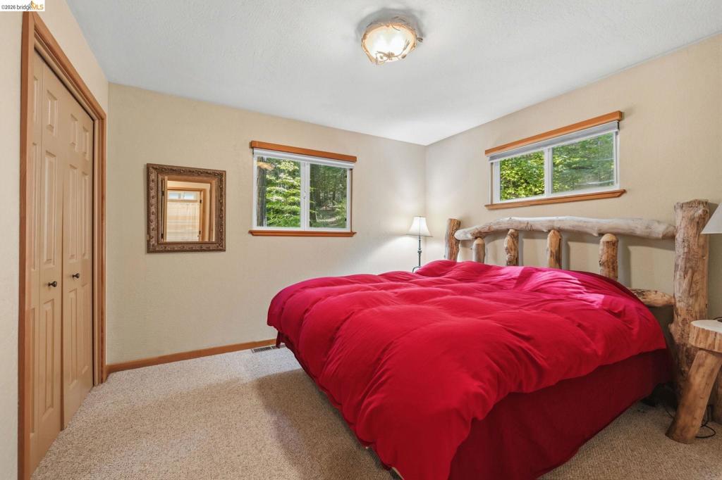25209 E Jordan Way, Long Barn, CA 95335