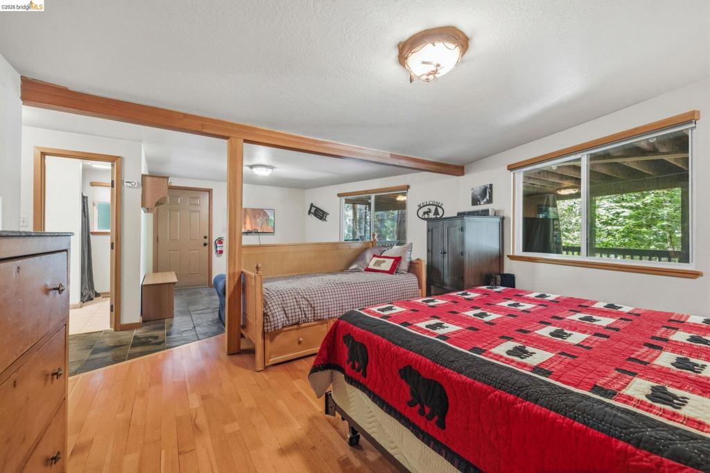 25209 E Jordan Way, Long Barn, CA 95335