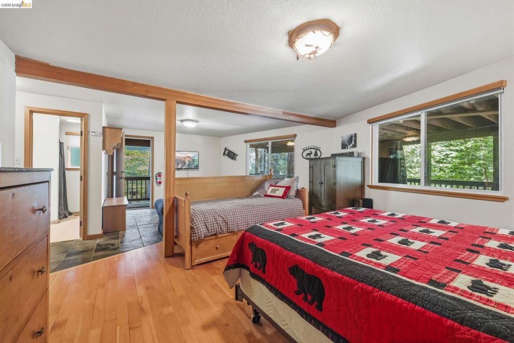 25209 E Jordan Way, Long Barn, CA 95335
