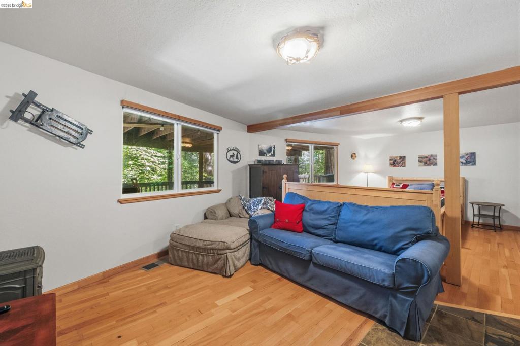 25209 E Jordan Way, Long Barn, CA 95335