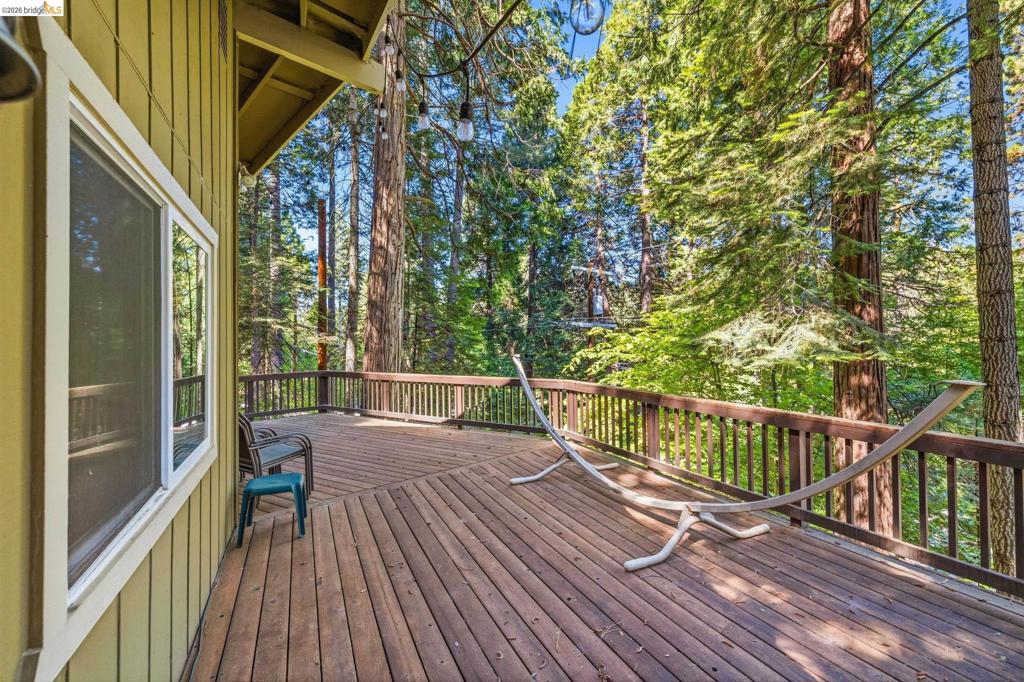 25209 E Jordan Way, Long Barn, CA 95335
