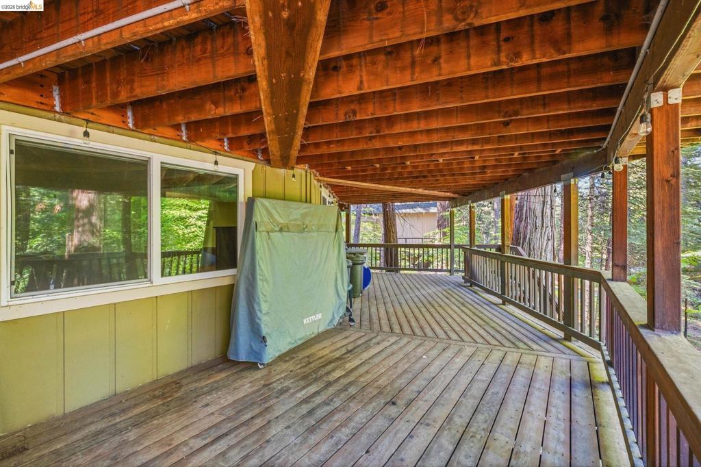 25209 E Jordan Way, Long Barn, CA 95335