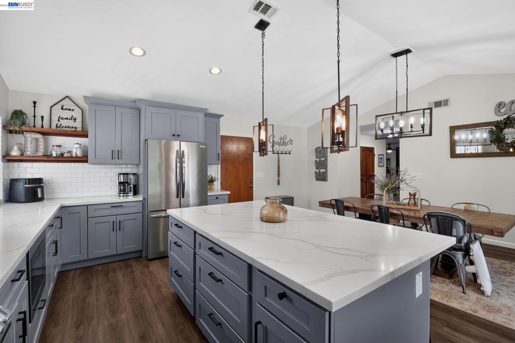 14811 Seminole Way, Manteca, CA 95336
