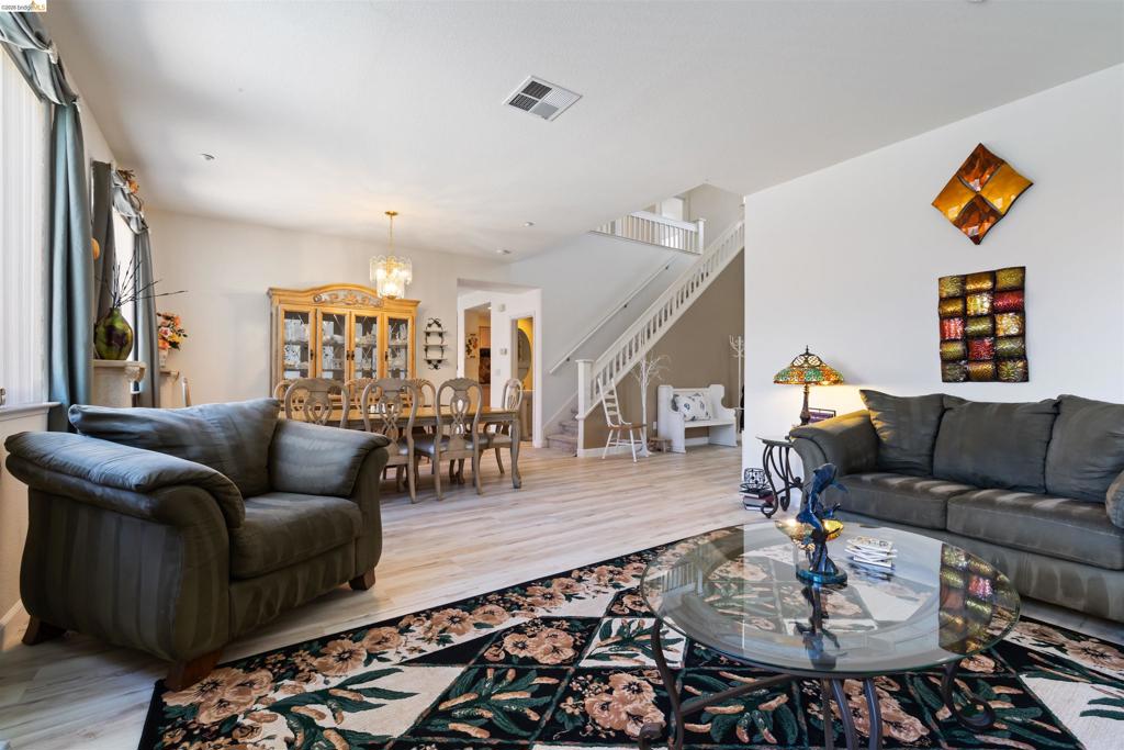 647 Macadamia Ct, Brentwood (CC), CA 94513