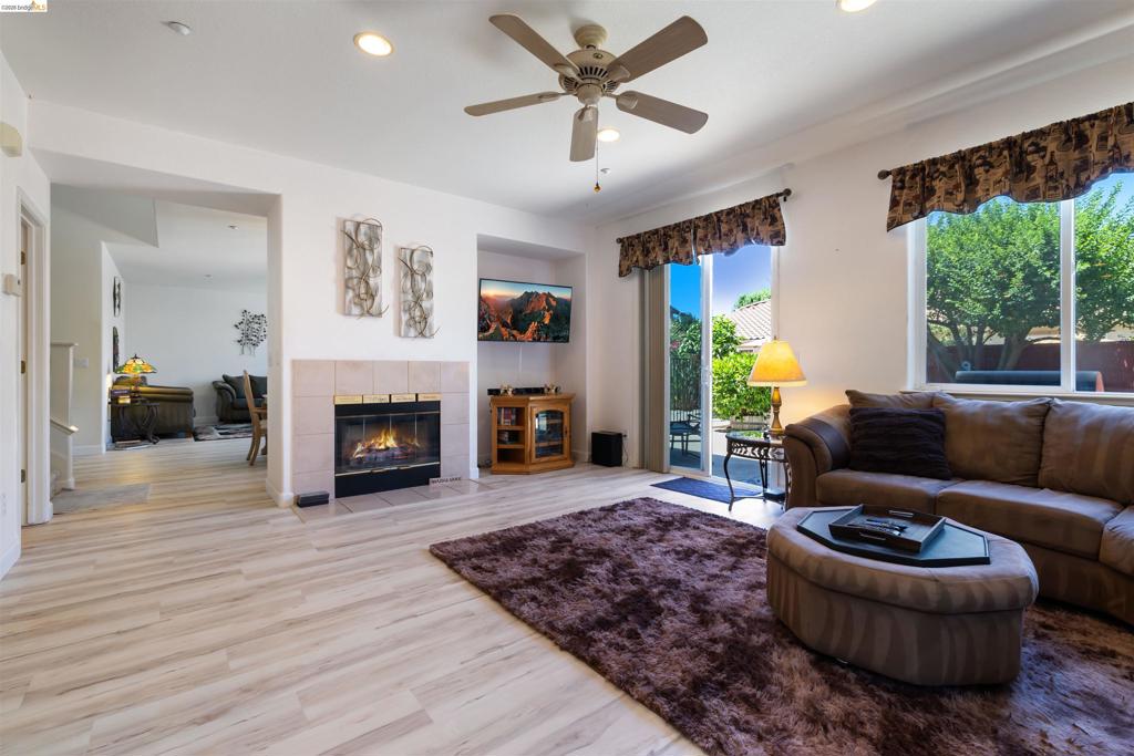 647 Macadamia Ct, Brentwood (CC), CA 94513