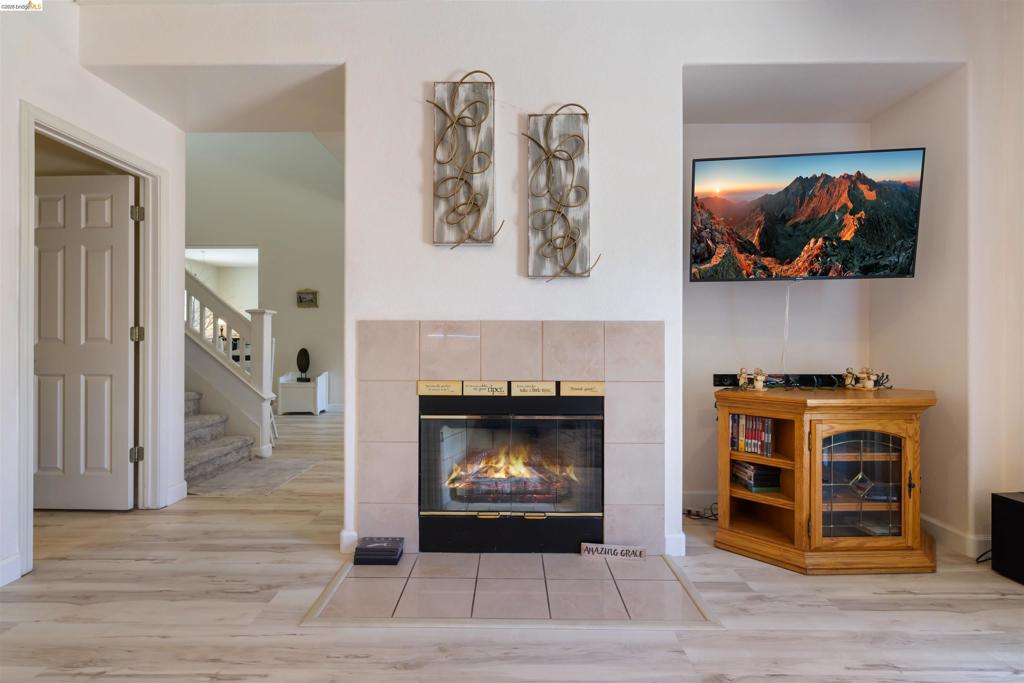 647 Macadamia Ct, Brentwood (CC), CA 94513