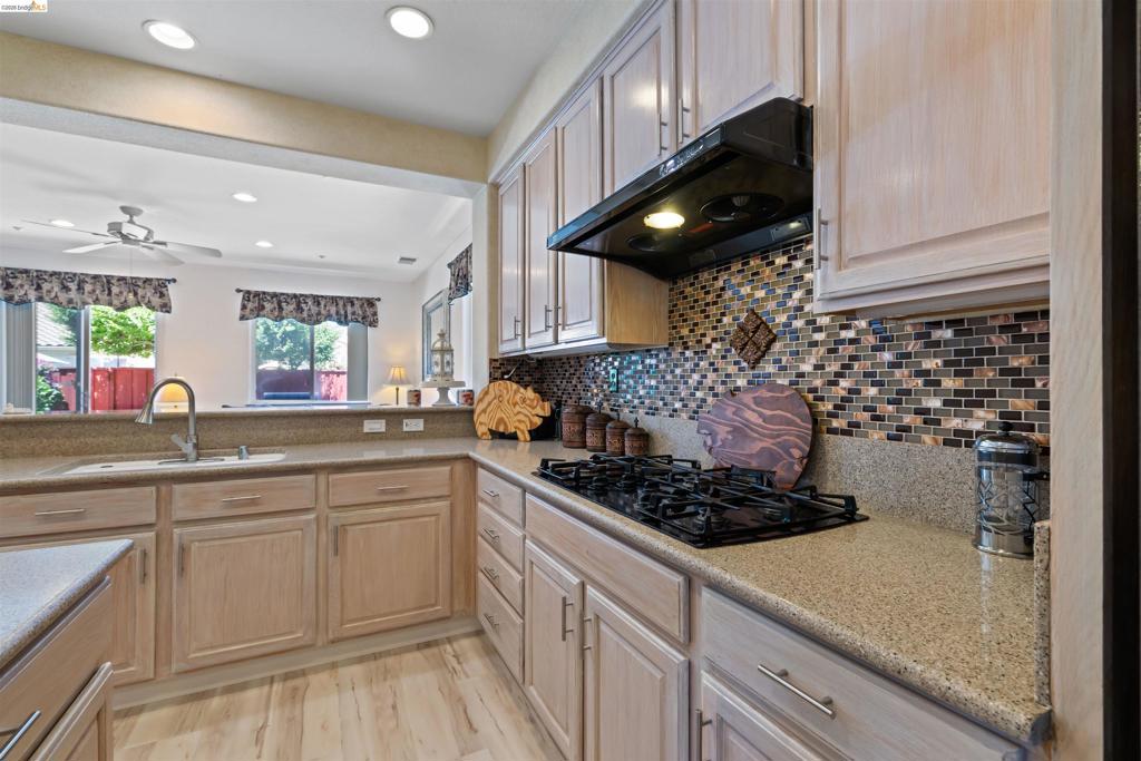 647 Macadamia Ct, Brentwood (CC), CA 94513