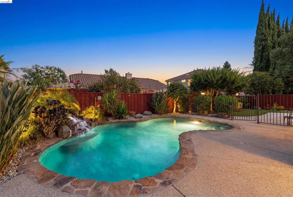 647 Macadamia Ct, Brentwood (CC), CA 94513