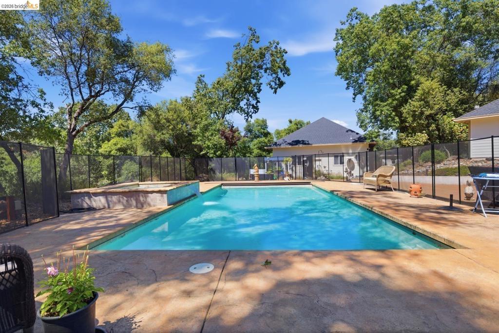 15620 Curtis CIR, Sonora, CA 95370