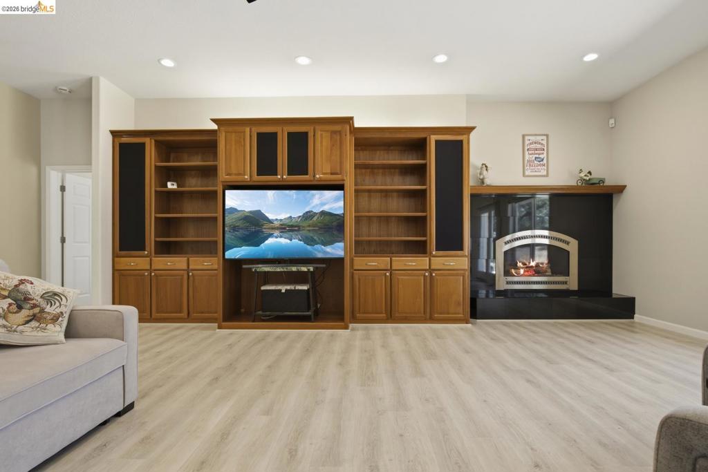 15620 Curtis CIR, Sonora, CA 95370