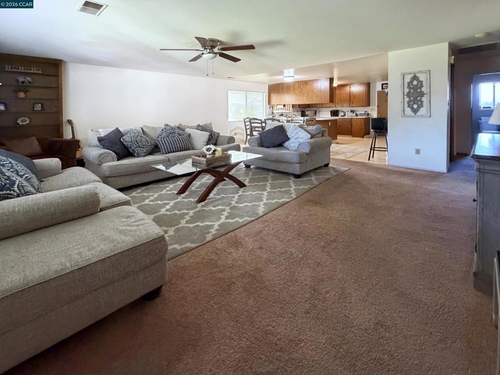 2404 2406 Counts Ct, Modesto, CA 95355