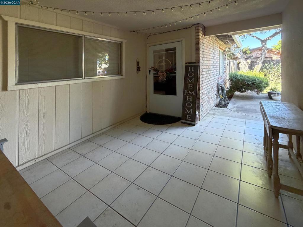 2404 2406 Counts Ct, Modesto, CA 95355