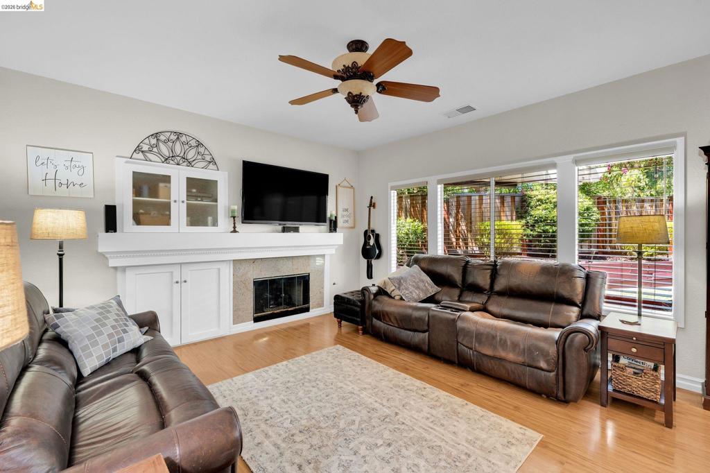 569 Apple Hill Dr, Brentwood (CC), CA 94513