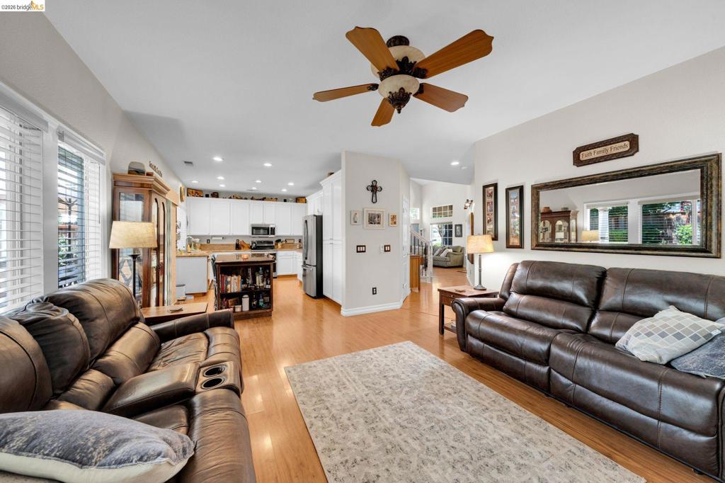 569 Apple Hill Dr, Brentwood (CC), CA 94513