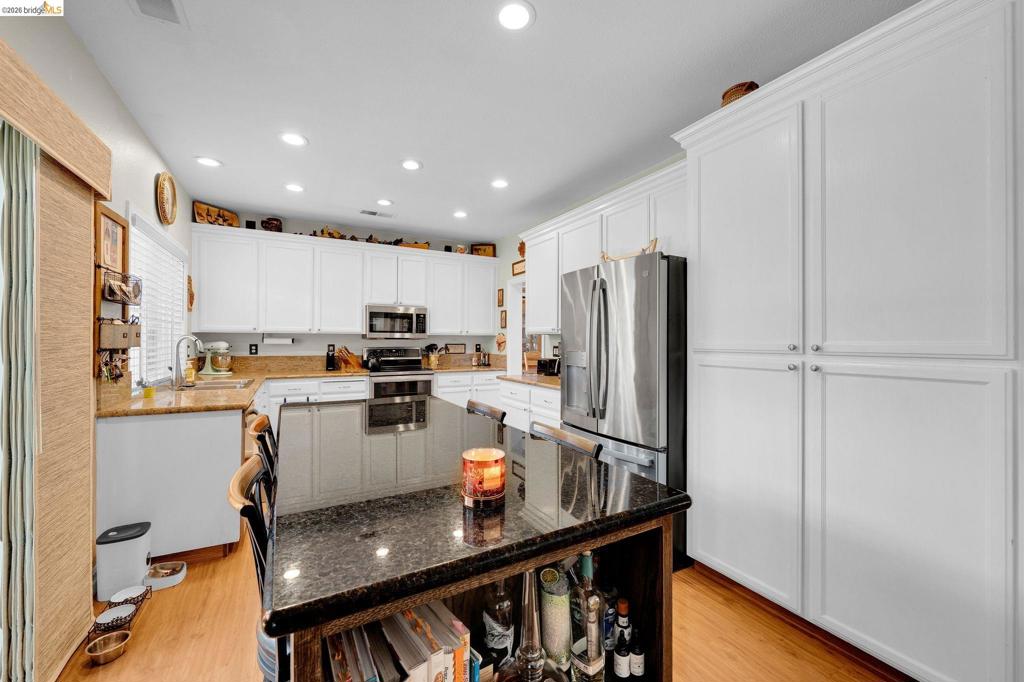 569 Apple Hill Dr, Brentwood (CC), CA 94513