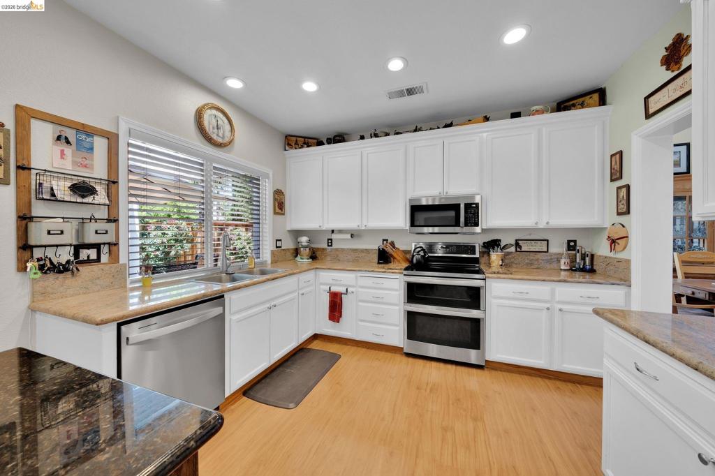 569 Apple Hill Dr, Brentwood (CC), CA 94513