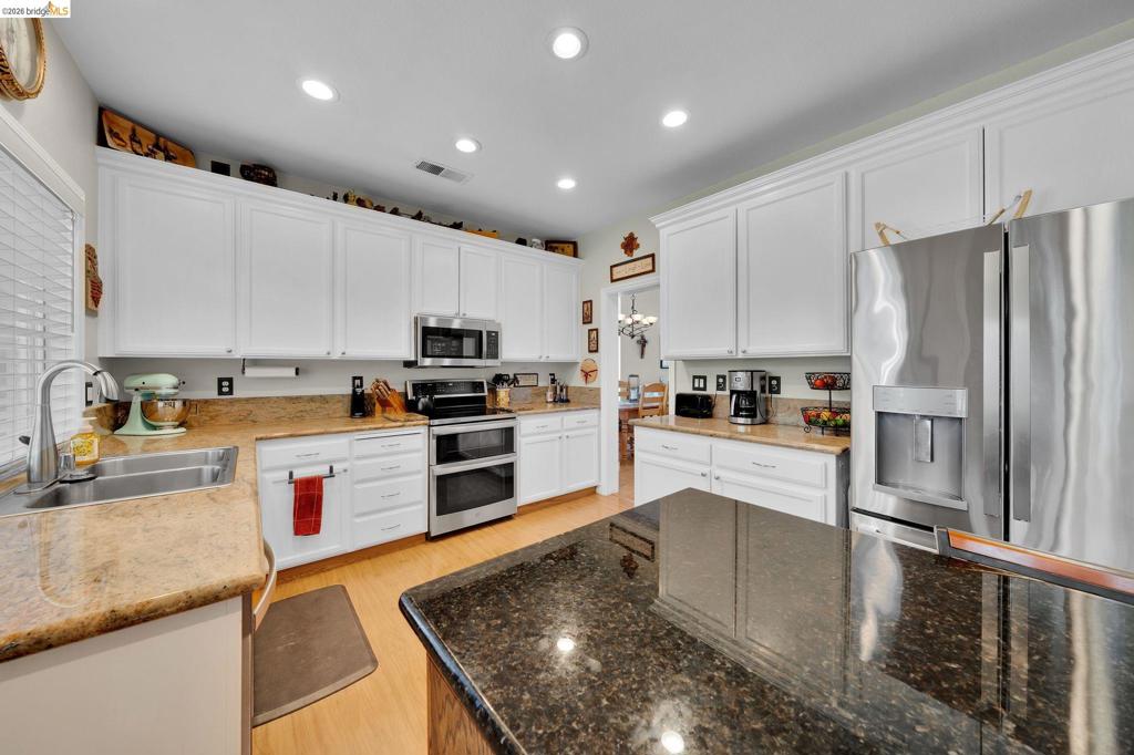 569 Apple Hill Dr, Brentwood (CC), CA 94513
