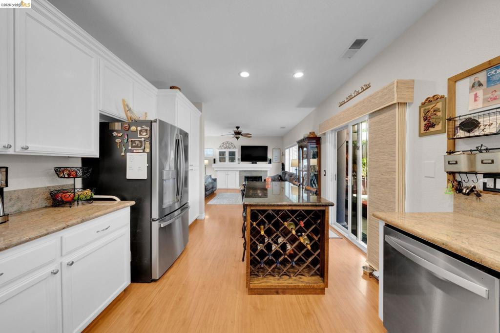 569 Apple Hill Dr, Brentwood (CC), CA 94513