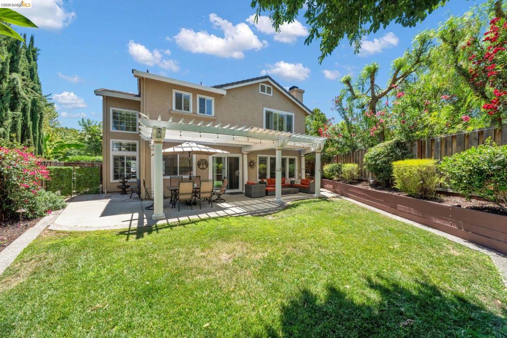 569 Apple Hill Dr, Brentwood (CC), CA 94513