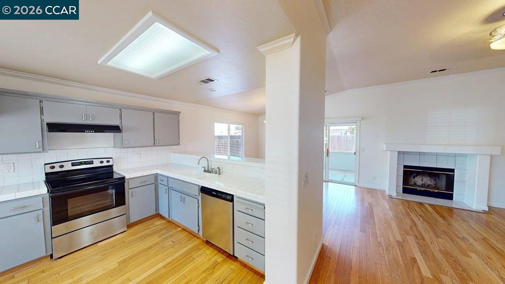 2301 Park East Dr, Modesto, CA 95351