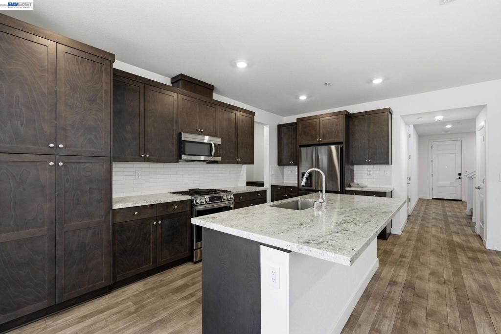 1744 Marino Way, Manteca, CA 95337