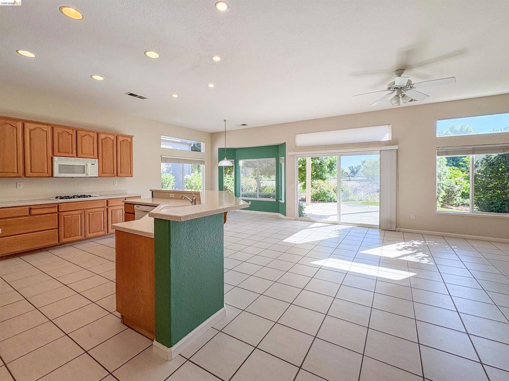 1941 Jubilee Drive, Brentwood (CC), CA 94513