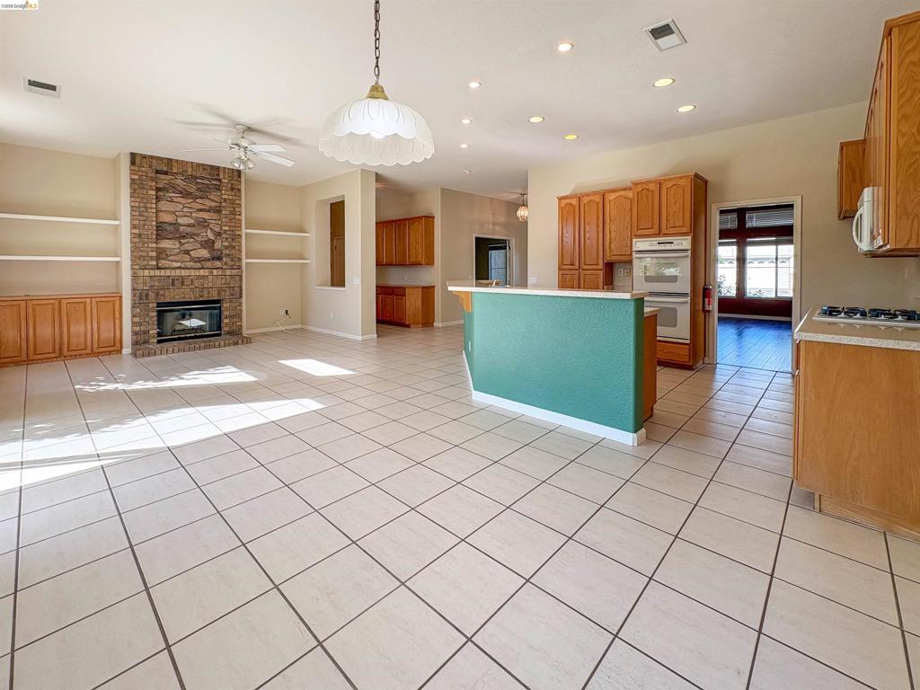 1941 Jubilee Drive, Brentwood (CC), CA 94513