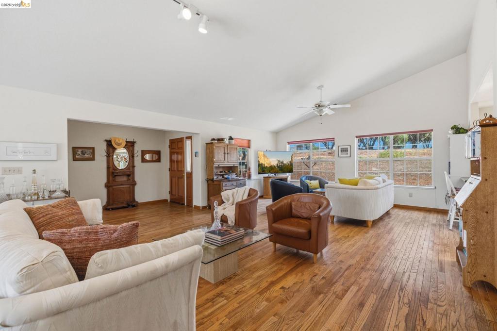 10331 Slate Rim Rd, Sonora, CA 95370