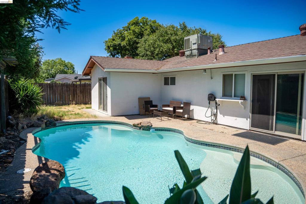 2008 Presidio Ave, Modesto, CA 95355