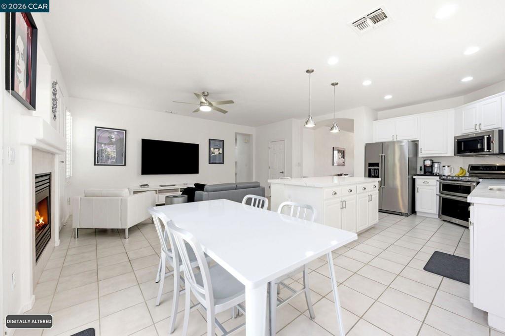 1070 Somersby Way, Brentwood (CC), CA 94513