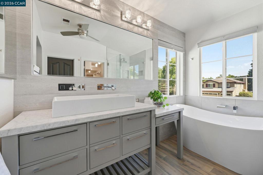 2037 Newton, Brentwood (CC), CA 94513
