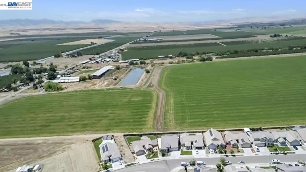 1893 Summit Dr, Los Banos, CA 93635