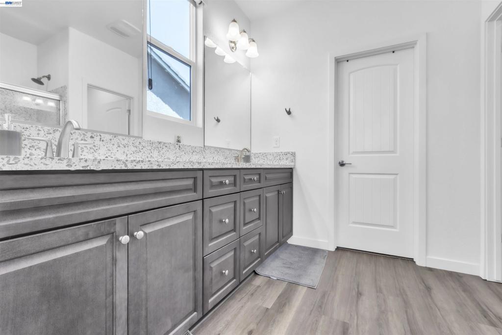 1893 Summit Dr, Los Banos, CA 93635