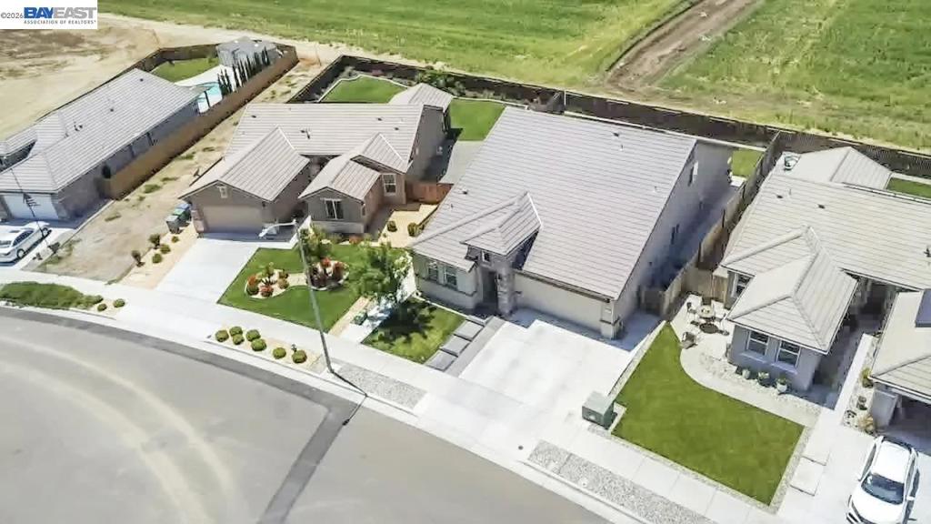 1893 Summit Dr, Los Banos, CA 93635