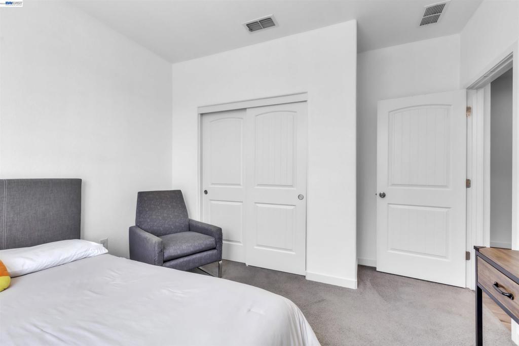 1893 Summit Dr, Los Banos, CA 93635
