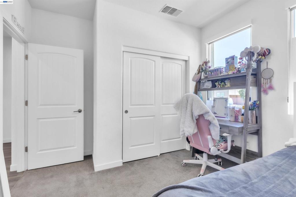 1893 Summit Dr, Los Banos, CA 93635