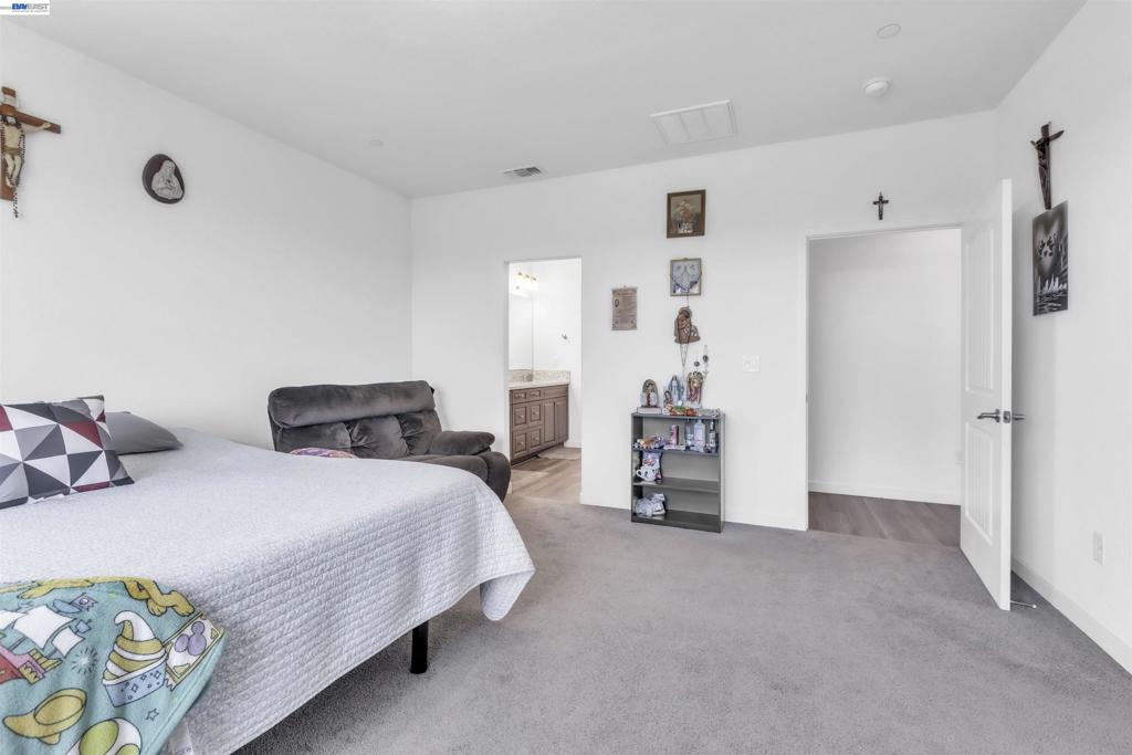 1893 Summit Dr, Los Banos, CA 93635