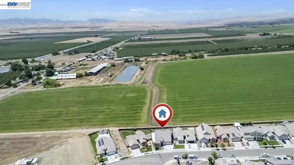 1893 Summit Dr, Los Banos, CA 93635