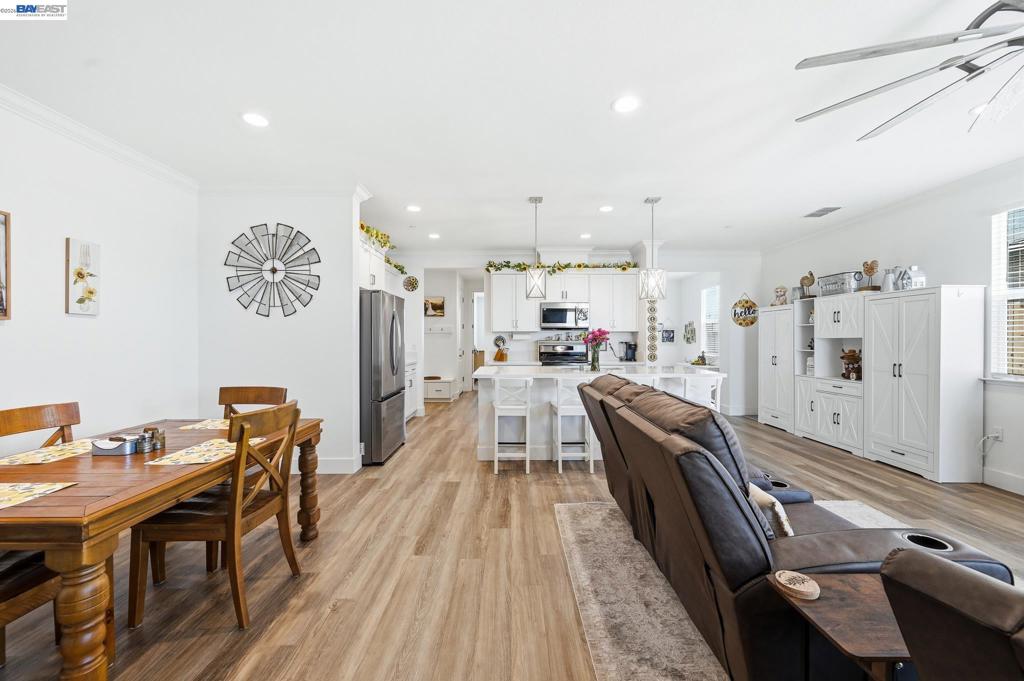 2249 Enchantment, Manteca, CA 95337